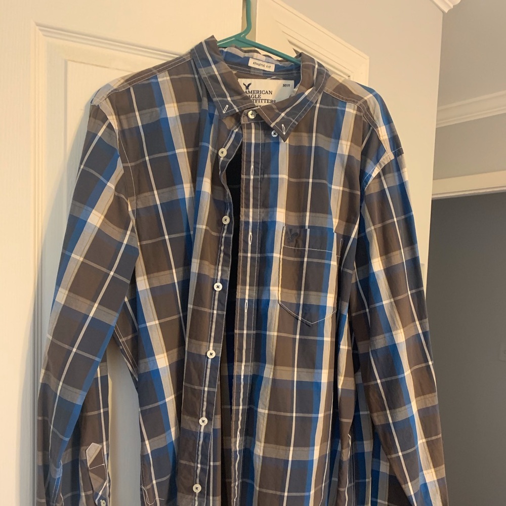 American Eagle plaid button down shirt